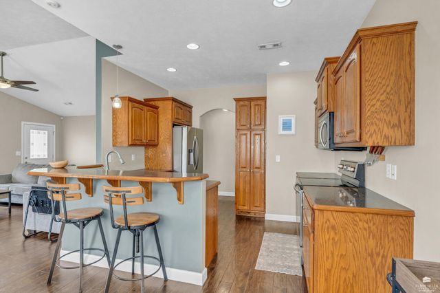 2520 Buttonwood Drive, Manhattan, KS 66502