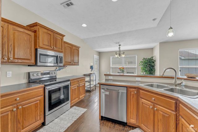 2520 Buttonwood Drive, Manhattan, KS 66502