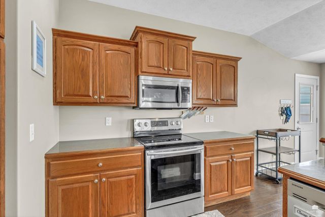 2520 Buttonwood Drive, Manhattan, KS 66502