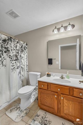 2520 Buttonwood Drive, Manhattan, KS 66502