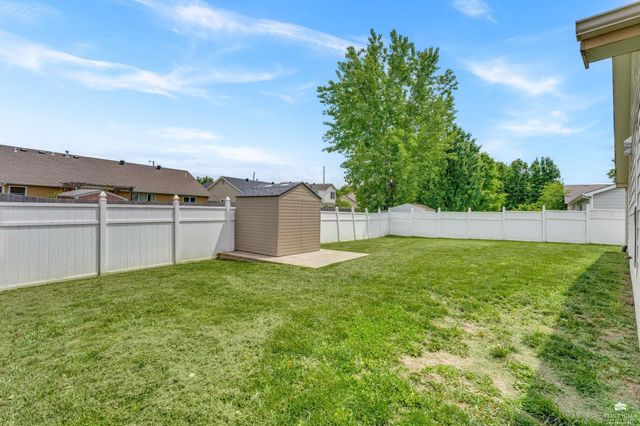 2520 Buttonwood Drive, Manhattan, KS 66502