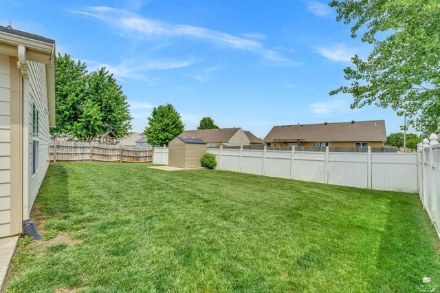2520 Buttonwood Drive, Manhattan, KS 66502