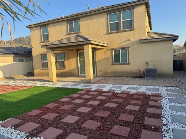 28582 Buttercup Way, Moreno Valley, CA 92555