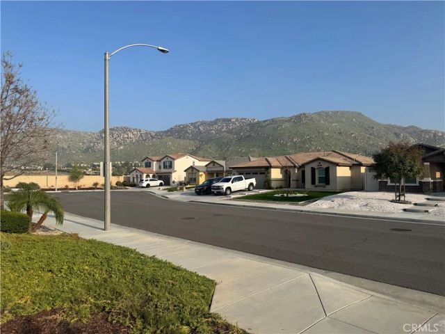 28582 Buttercup Way, Moreno Valley, CA 92555
