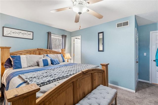 430 Chestnut Drive, Marshall, MO 65340