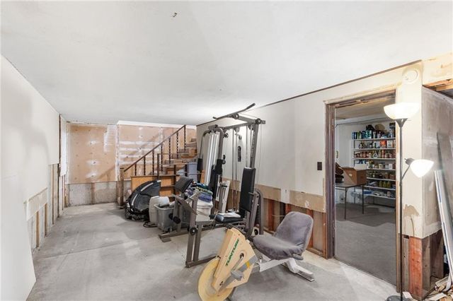 430 Chestnut Drive, Marshall, MO 65340