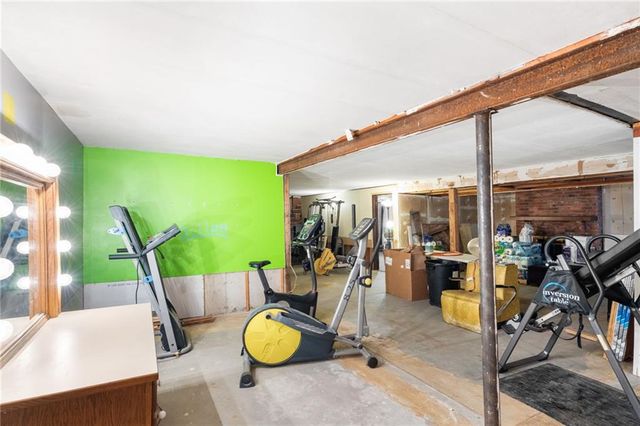 430 Chestnut Drive, Marshall, MO 65340