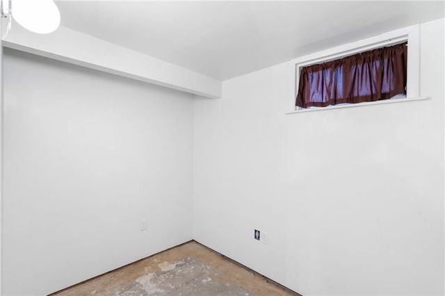 430 Chestnut Drive, Marshall, MO 65340