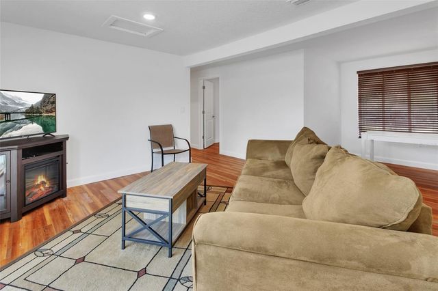 4611 GRAND AVENUE, De Leon Springs, FL 32130