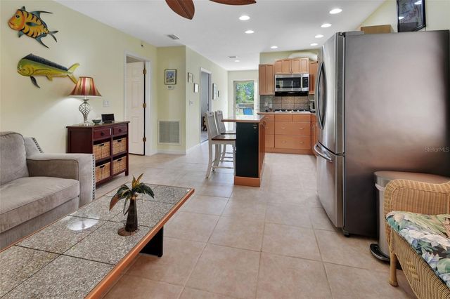 4611 GRAND AVENUE, De Leon Springs, FL 32130