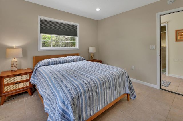 4611 GRAND AVENUE, De Leon Springs, FL 32130