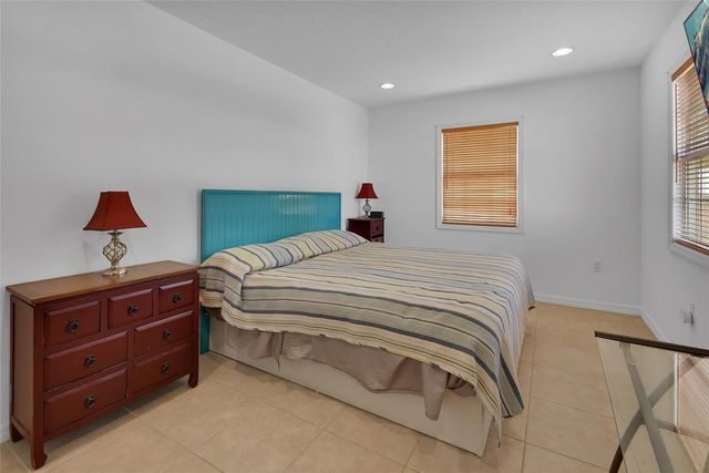 4611 GRAND AVENUE, De Leon Springs, FL 32130