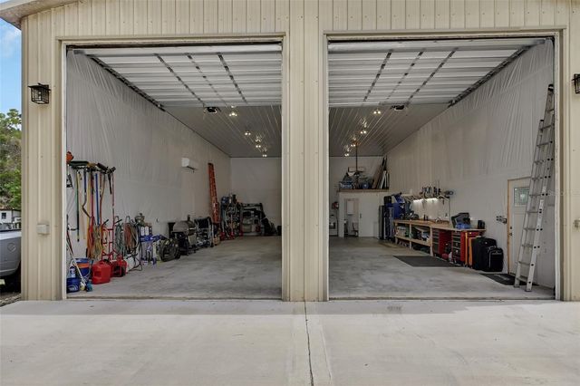 4611 GRAND AVENUE, De Leon Springs, FL 32130