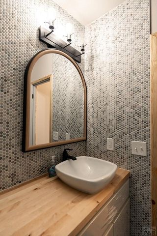 1017 County Rd 521.3, Walsenburg, CO 81089