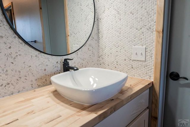 1017 County Rd 521.3, Walsenburg, CO 81089