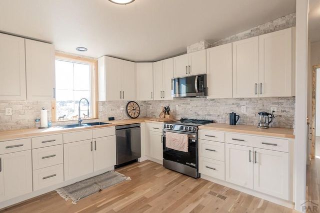 1017 County Rd 521.3, Walsenburg, CO 81089