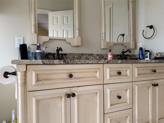 5215 E 90th Street, Tulsa, OK 74137