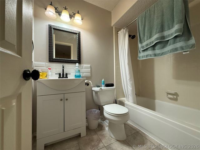 5215 E 90th Street, Tulsa, OK 74137