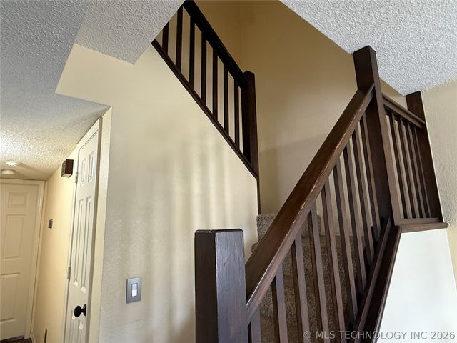 5215 E 90th Street, Tulsa, OK 74137