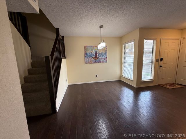 5215 E 90th Street, Tulsa, OK 74137