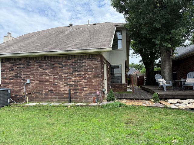 5215 E 90th Street, Tulsa, OK 74137