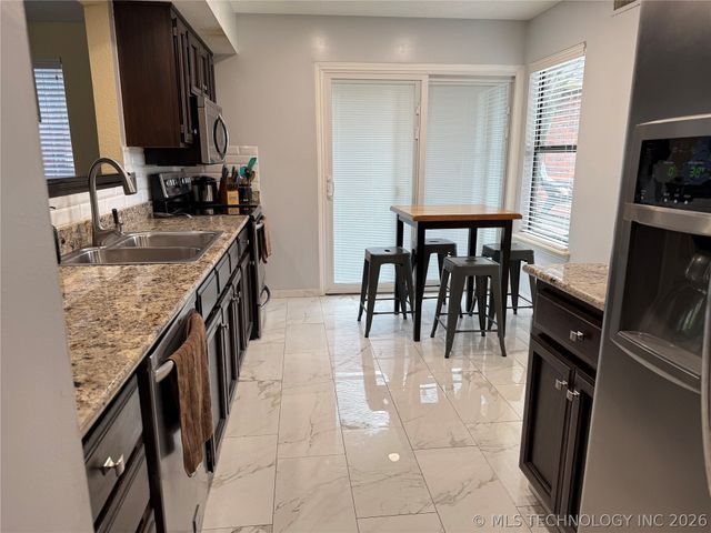5215 E 90th Street, Tulsa, OK 74137
