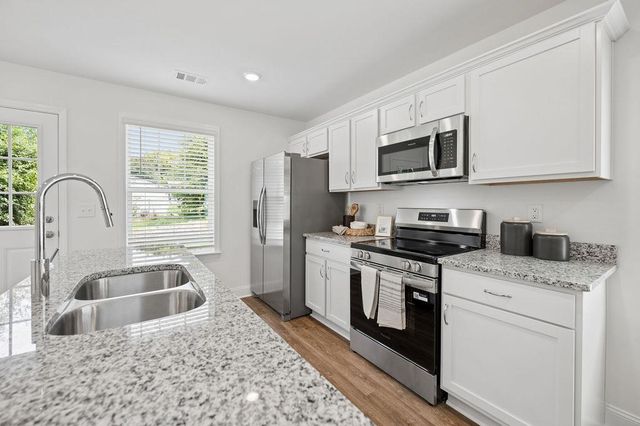 670 Saxon Avenue, Spartanburg, SC 29301