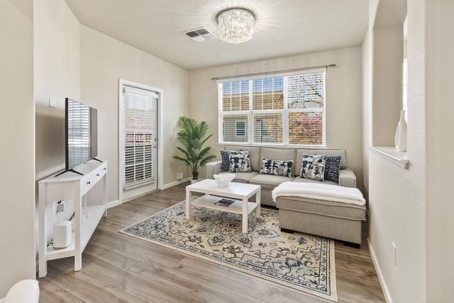 9640 Coney Island Cir, Elk Grove, CA 95758