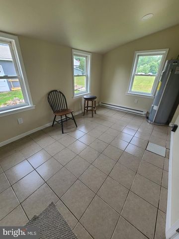30 E STIEGEL ST, Manheim, PA 17545