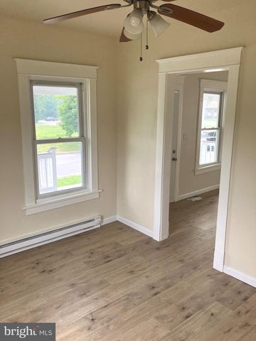 30 E STIEGEL ST, Manheim, PA 17545