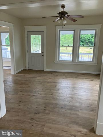 30 E STIEGEL ST, Manheim, PA 17545