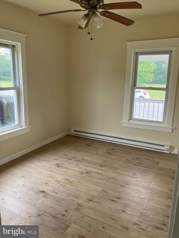 30 E STIEGEL ST, Manheim, PA 17545