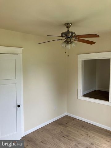 30 E STIEGEL ST, Manheim, PA 17545