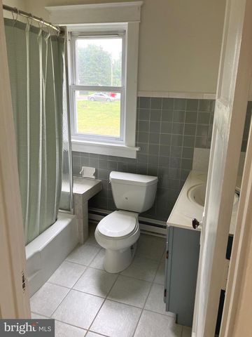 30 E STIEGEL ST, Manheim, PA 17545