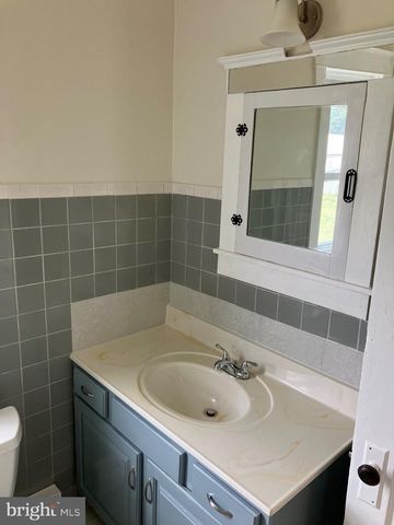 30 E STIEGEL ST, Manheim, PA 17545
