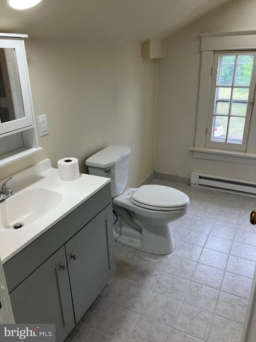 30 E STIEGEL ST, Manheim, PA 17545