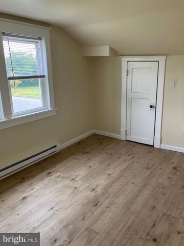30 E STIEGEL ST, Manheim, PA 17545