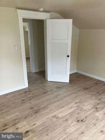 30 E STIEGEL ST, Manheim, PA 17545