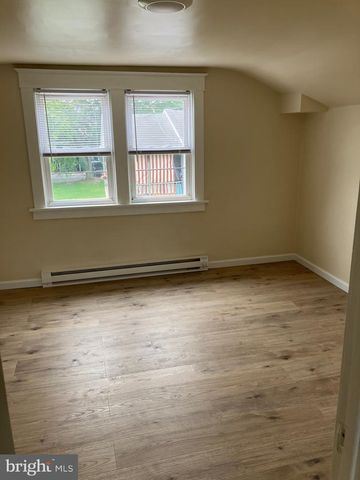30 E STIEGEL ST, Manheim, PA 17545