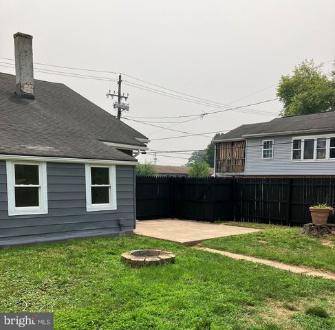 30 E STIEGEL ST, Manheim, PA 17545