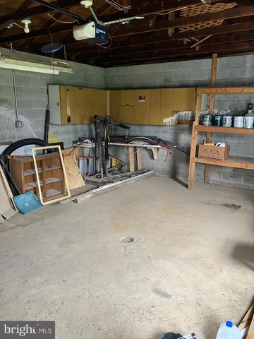 30 E STIEGEL ST, Manheim, PA 17545