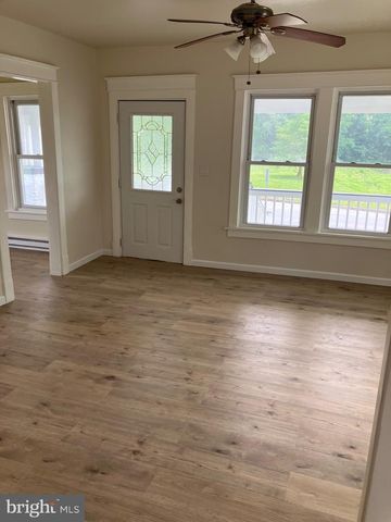 30 E STIEGEL ST, Manheim, PA 17545