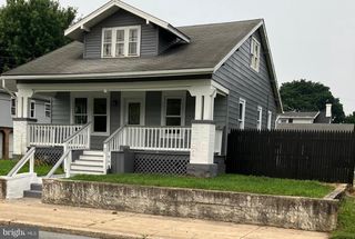 30 E STIEGEL ST, Manheim, PA 17545