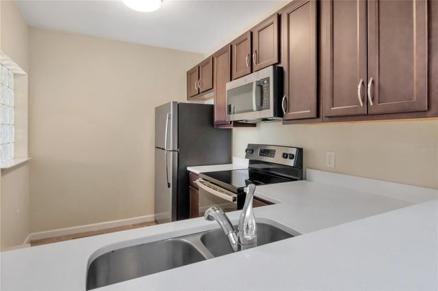 1195 GODAVARI WAY 206, Wesley Chapel, FL 33543