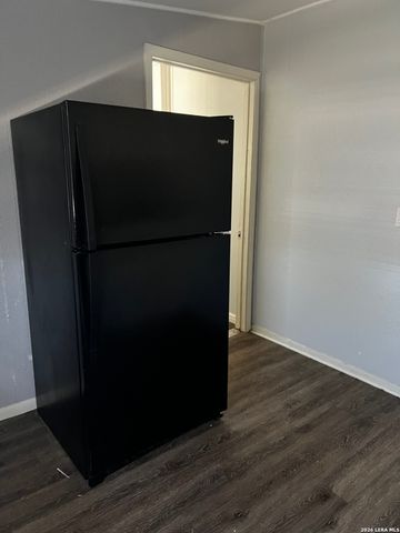 351 Overhill UNIT B, San Antonio, TX 78228