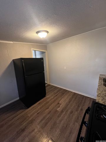 351 Overhill UNIT B, San Antonio, TX 78228
