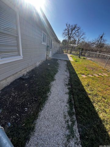 351 Overhill UNIT B, San Antonio, TX 78228