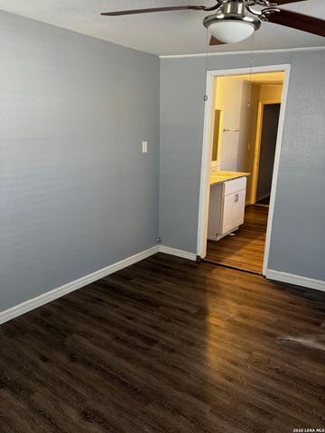 351 Overhill UNIT B, San Antonio, TX 78228