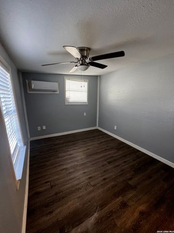 351 Overhill UNIT B, San Antonio, TX 78228