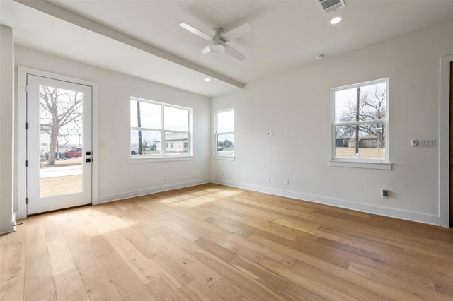 302 E 19.5 ST 302, Georgetown, TX 78626